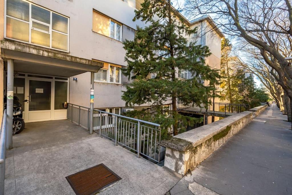 Apartment Jasmina 2 *